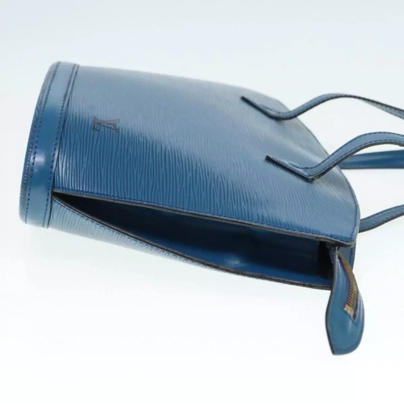 Auth Louis Vuitton Blue Epi Tote, gently loved in Good condition 😍🇫🇷 Final
price - Picture 5 of 17